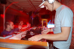 DJ